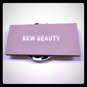 KKW Beauty Classic Eyeshadow Palette